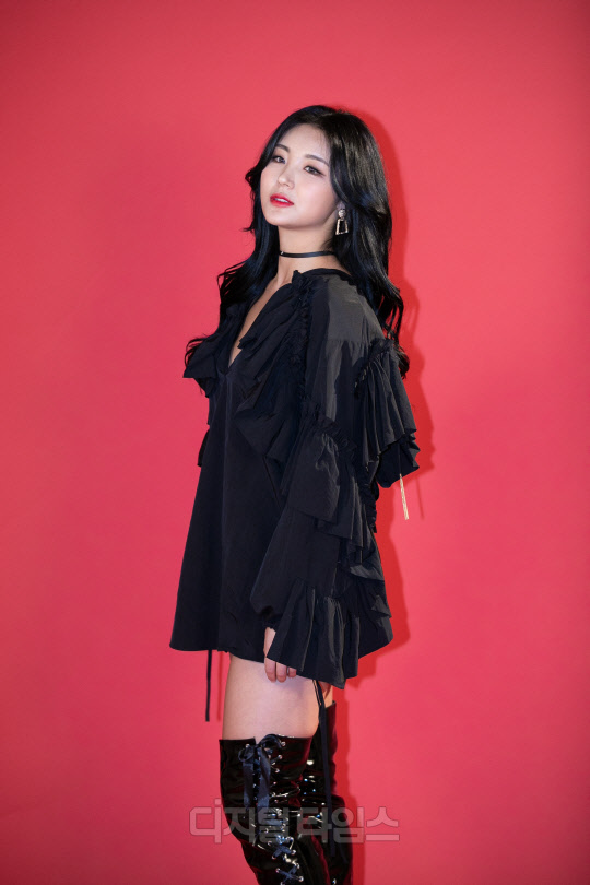 [] , `BLACK SEXY`